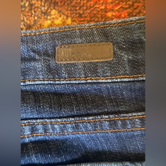 Kut from the kloth Catherine boyfriend jeans - Picture 4 of 9